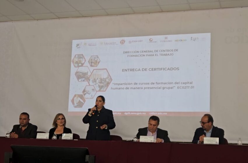  Secturh entrega certificados de competencia laboral