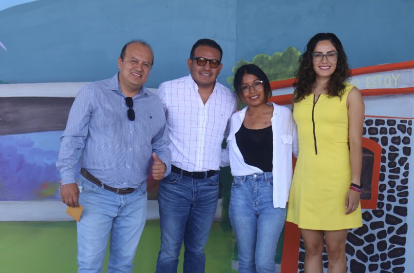  Alcalde de Ixmiquilpan, cumple 11 meses entregando su salario a proyectos educativos