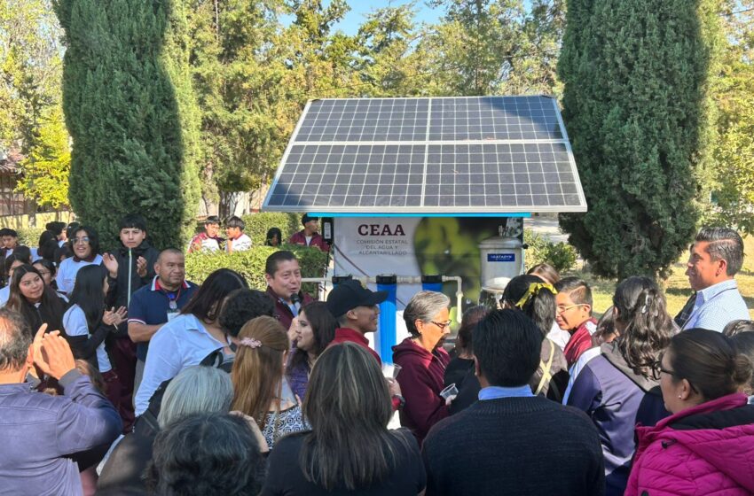  En el Cecyteh de Ixmquilpan inauguran fuente de agua purificada para la población estudiantil